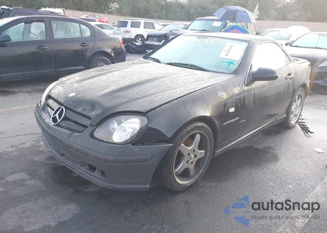 2000 Mercedes-Benz Slk 230 Kompressor из США, поврежденный, VIN WDBKK47F7YF151123